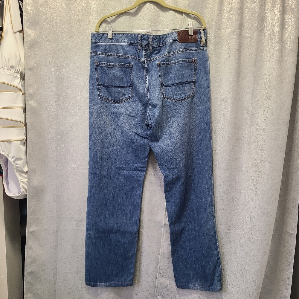 Tommy Bahama Blue Straight Fit Jeans 36/32 Inseam‎ 30"